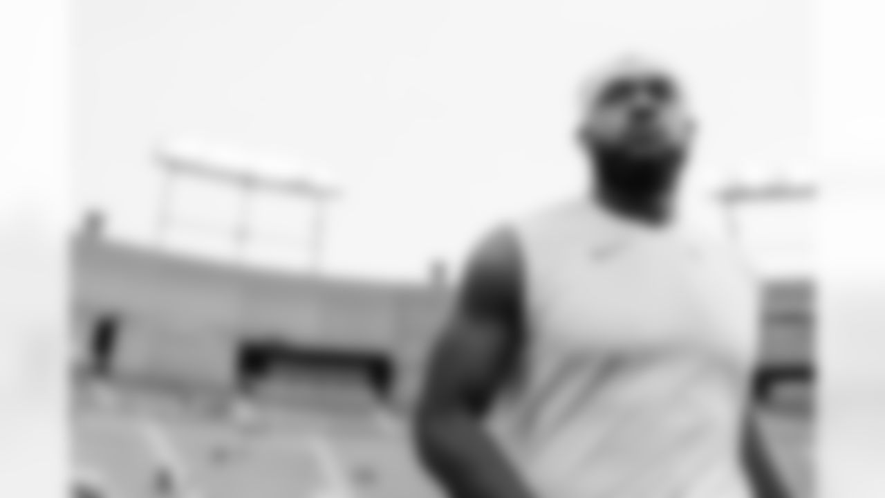 110225_CARatGB_AS301886