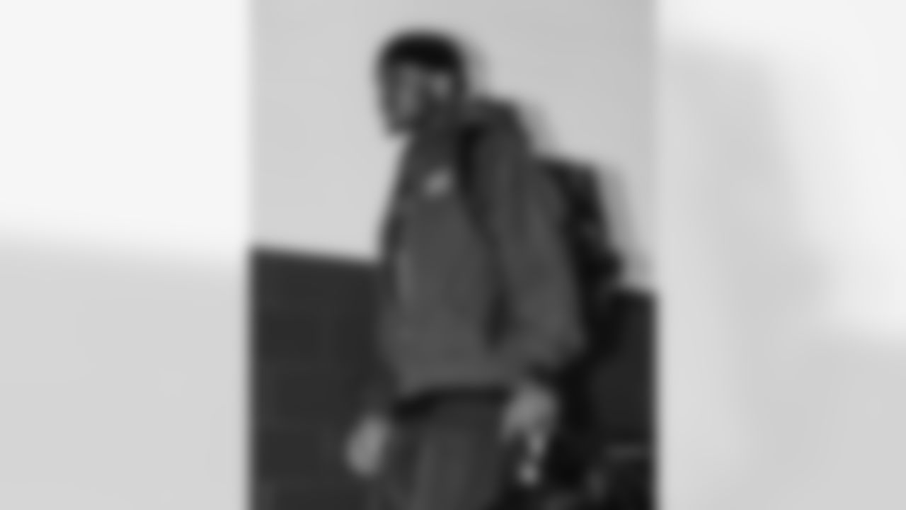 121425_CARatNO_AS301678