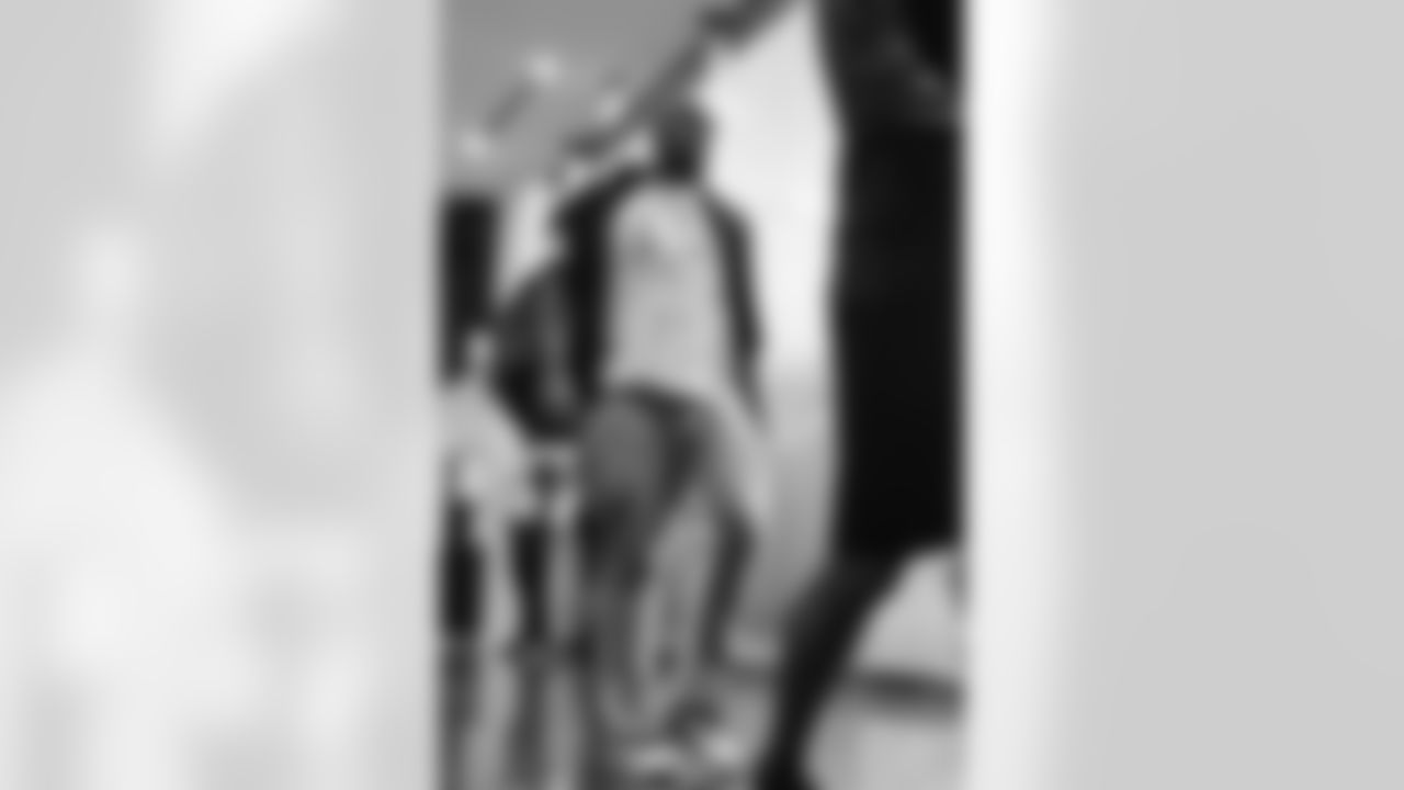 112425_CARatSF_AS306092