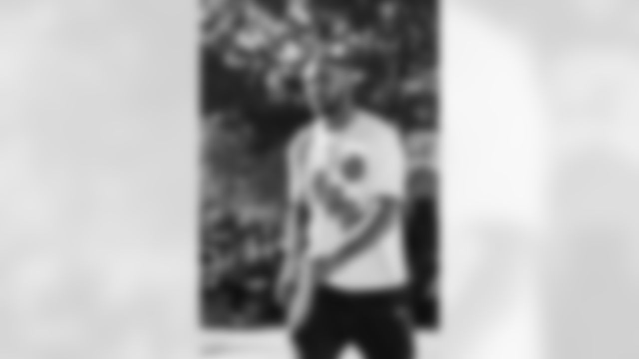 110925_CARvsNO_CB205798