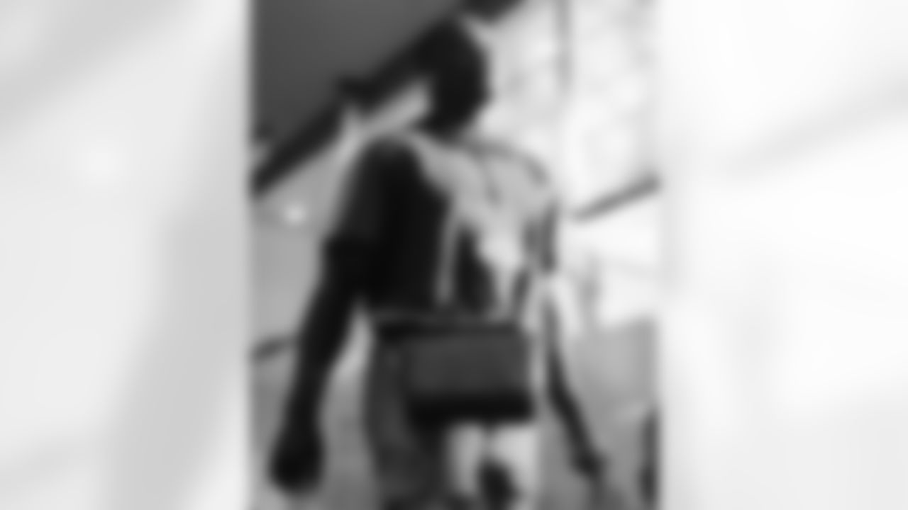 112425_CARatSF_AS305952