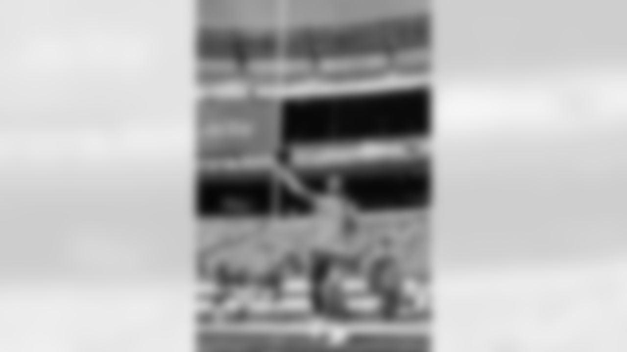 101925_CARvsNYJ_AS206725
