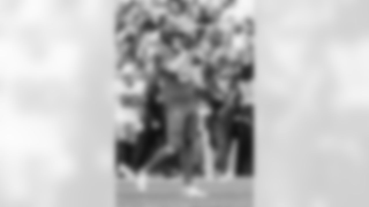 101225_DALvsCAR_AS108699