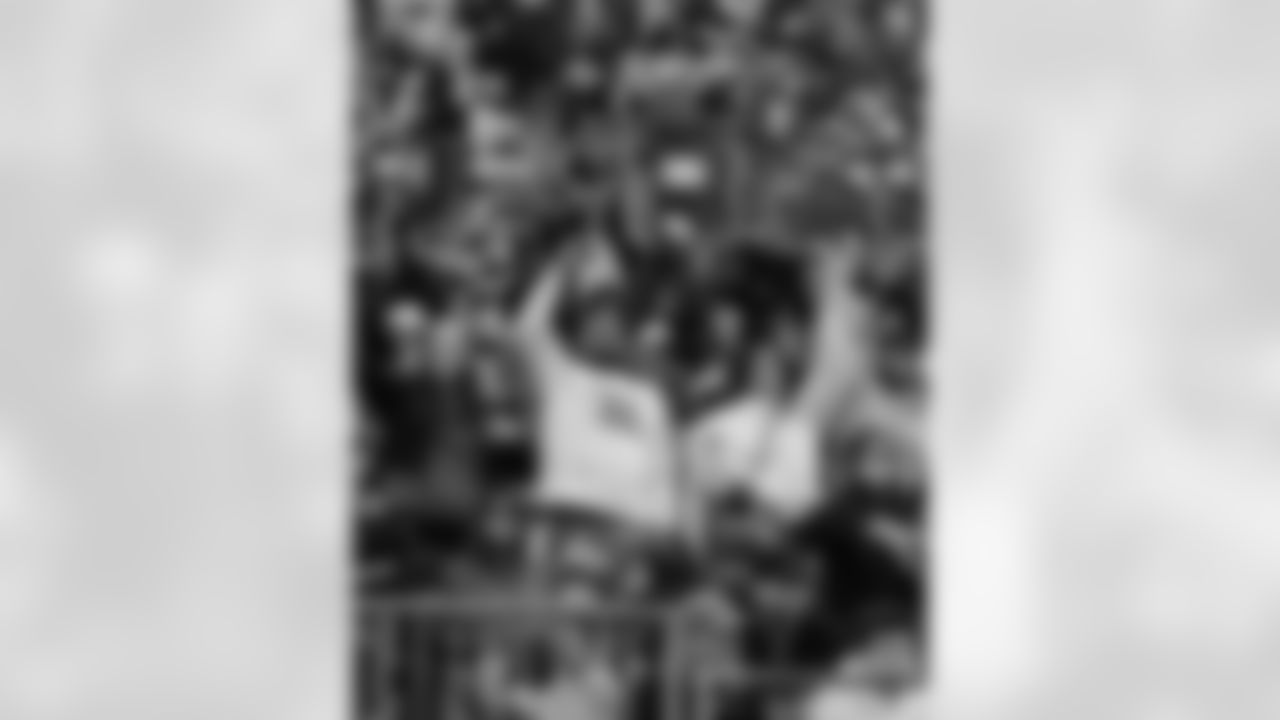 122125_CARvsTB_LW1_6408