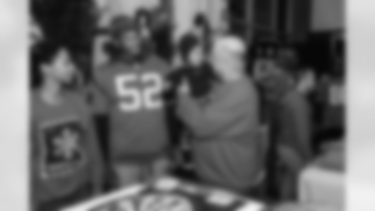 120925_JTTC_SELECTS-309772