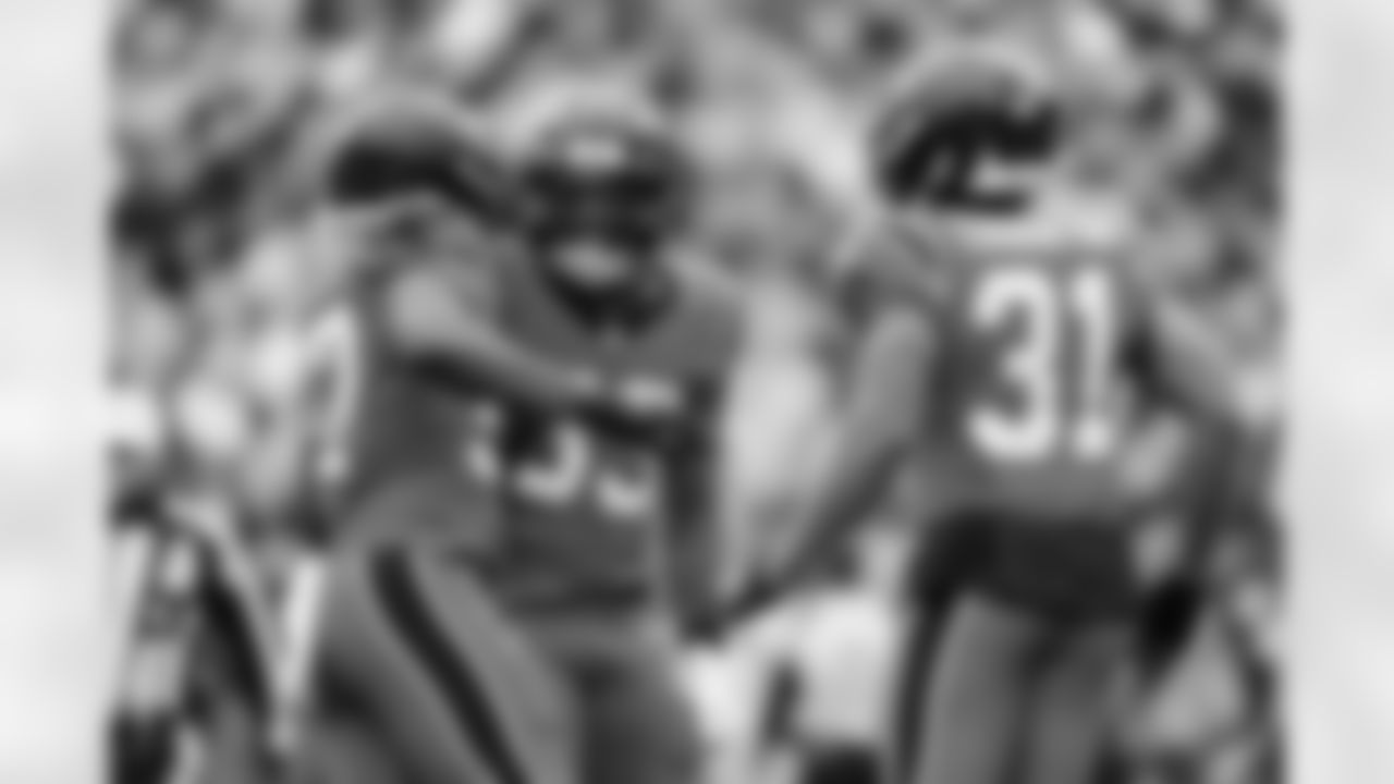 101225_DALvsCAR_AS109902