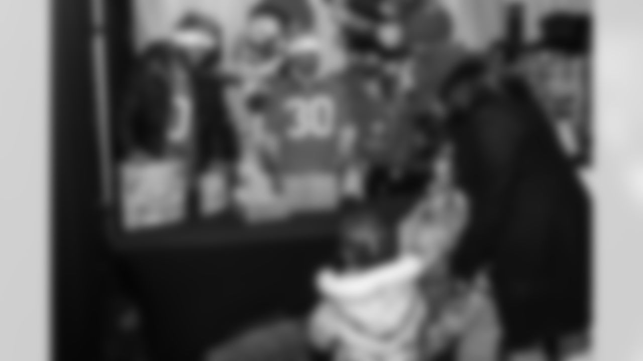 120925_JTTC_SELECTS-309329