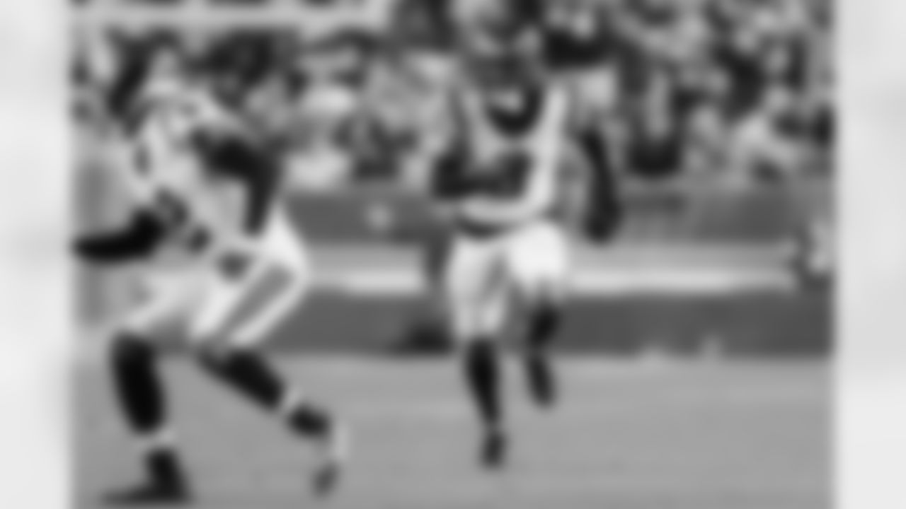 112425_CARatSF_AH204543