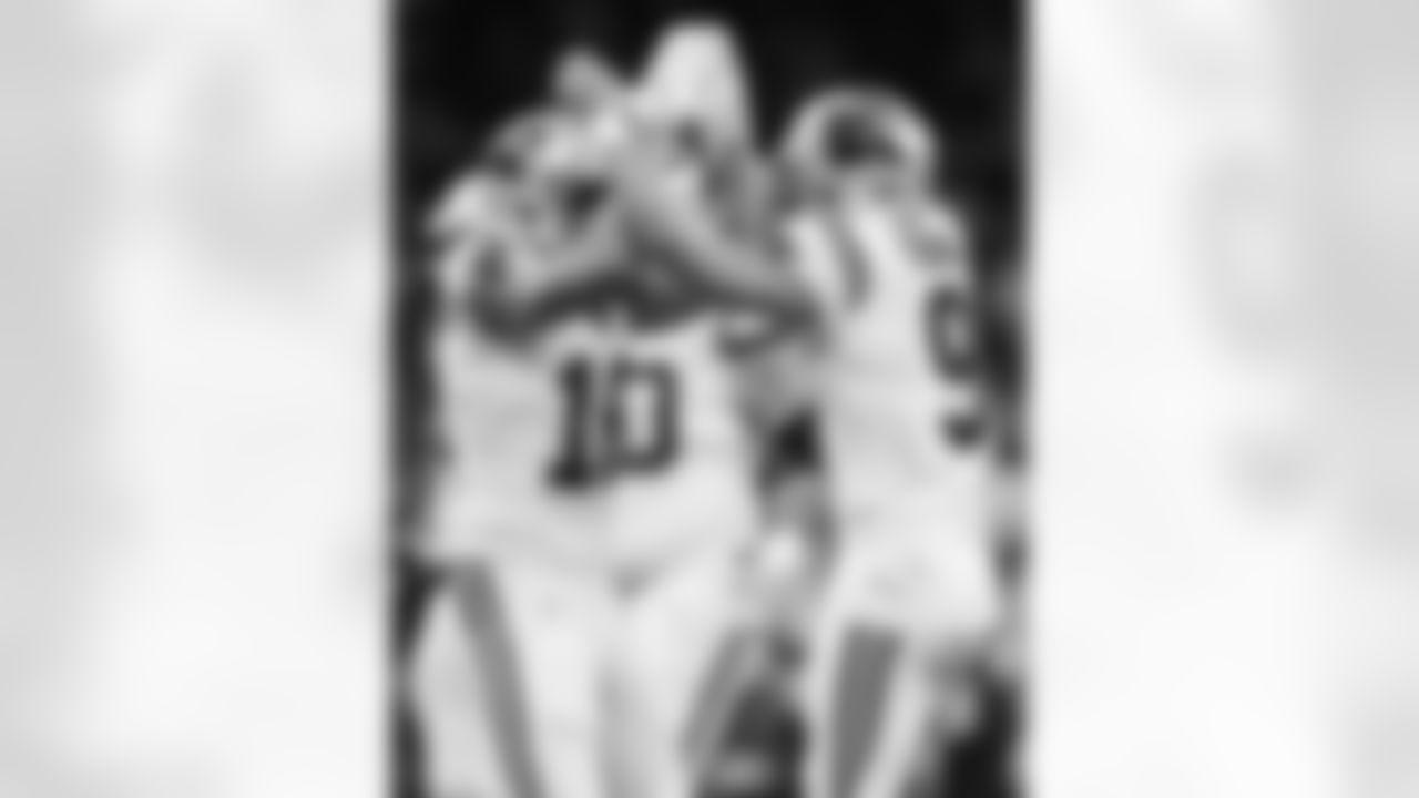 121425_CARatNO_AH309827