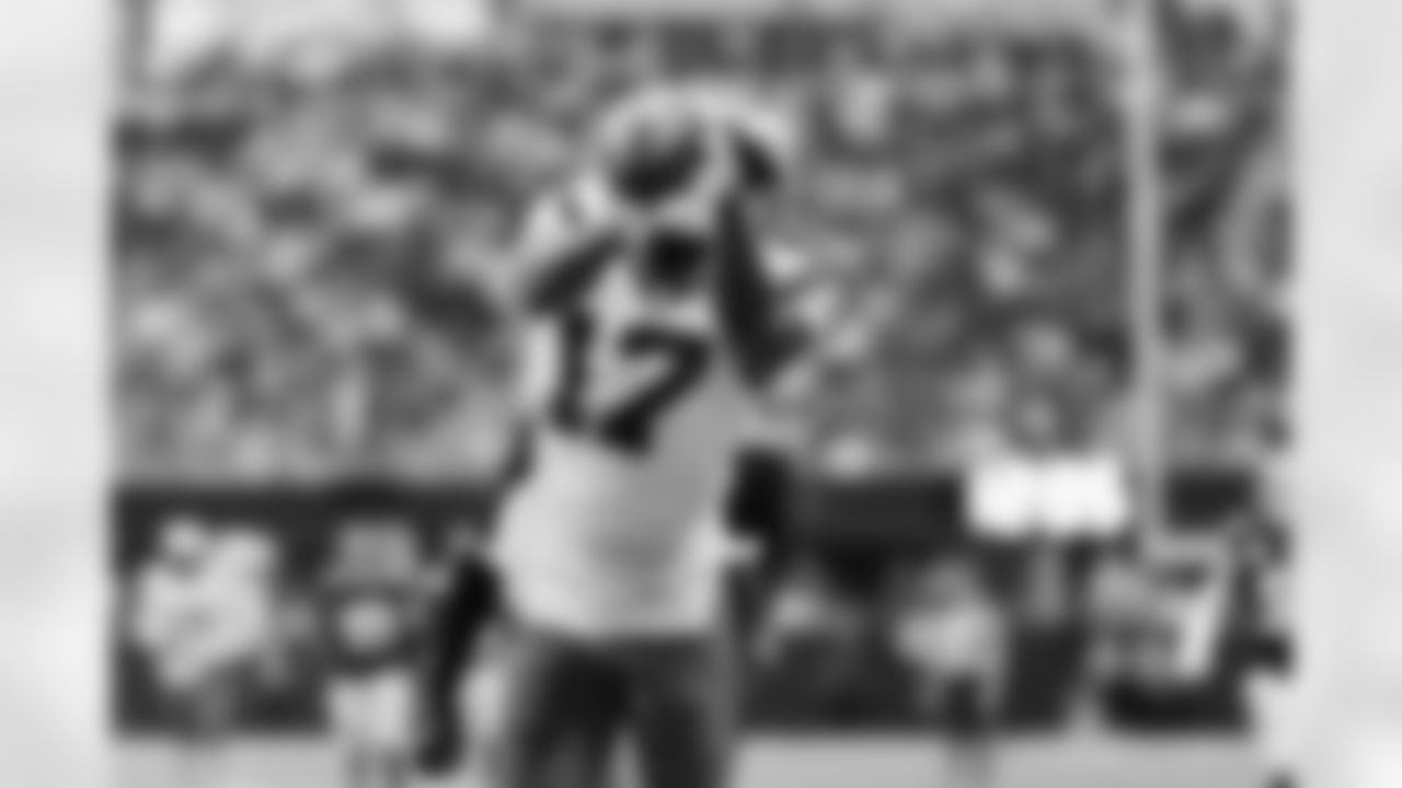 111625_CARatATL_AS303342