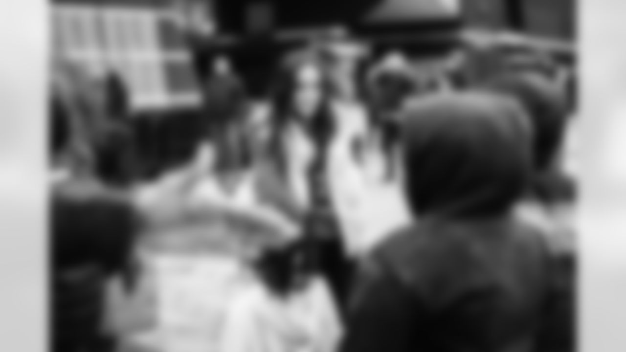 120925_JTTC_SELECTS-100929