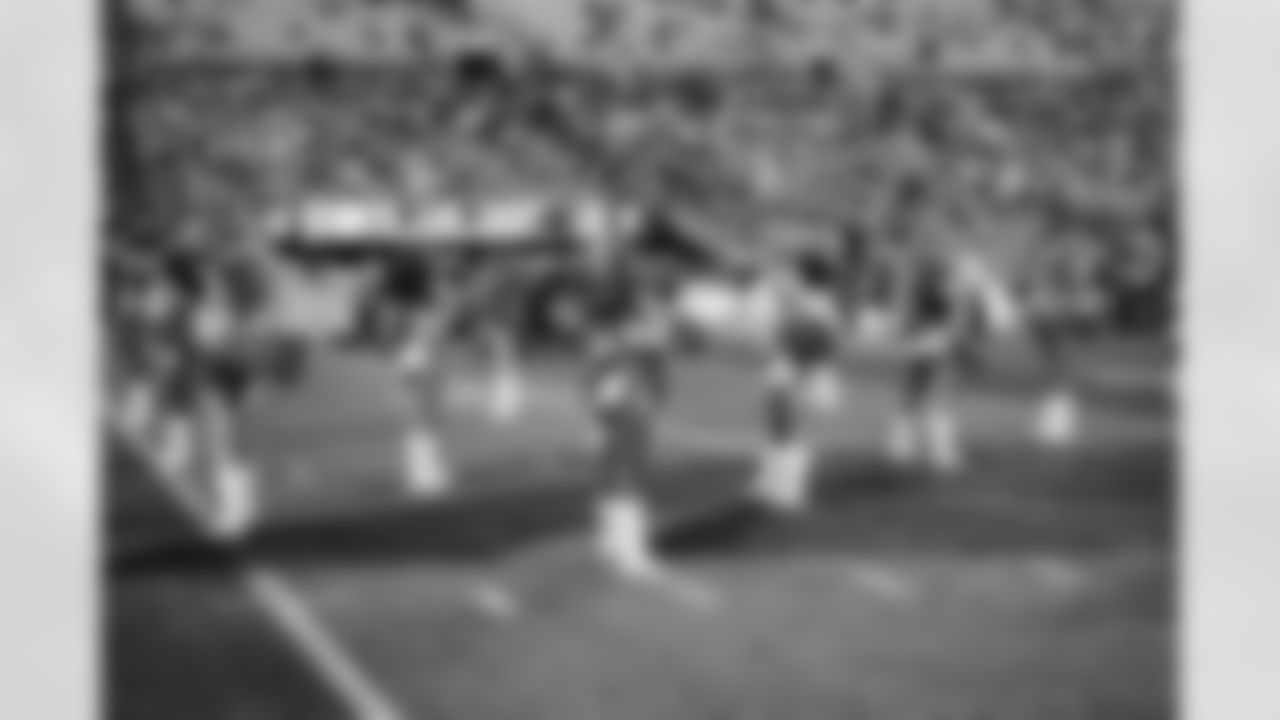 The Carolina Panthers take on the Pittsburgh Steelers on Aug. 21, 2025, at Bank of America Stadium in Charlotte, NC. Photo by Myicha Drakeford/Carolina Panthers)