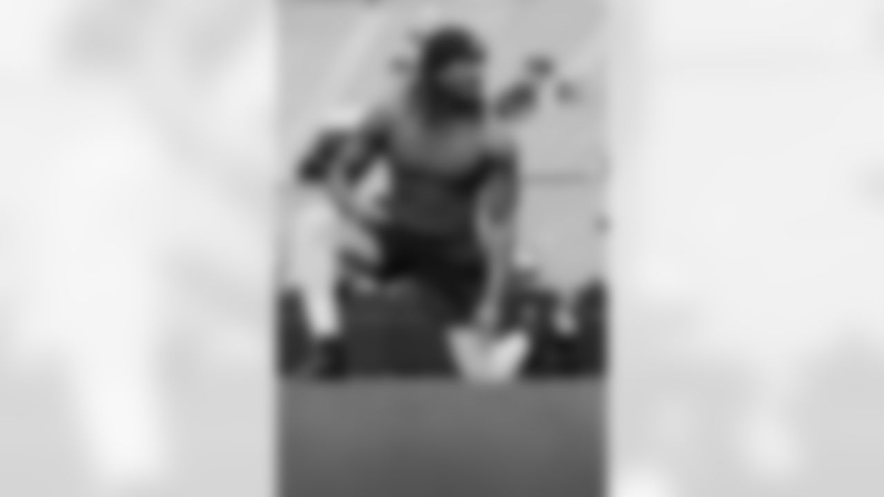 110225_CARatGB_AS204194