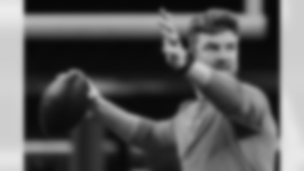 121425_CARatNO_AH100858