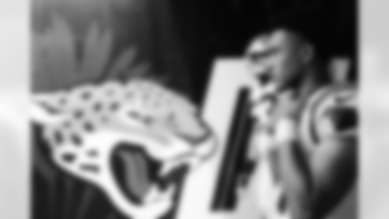090725_CARatJAX_AH102901