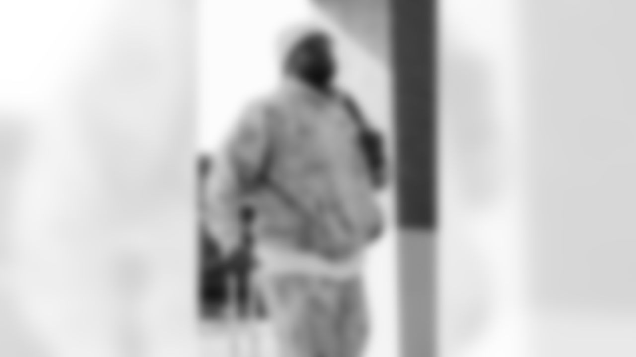 110225_CARatGB_CB205640