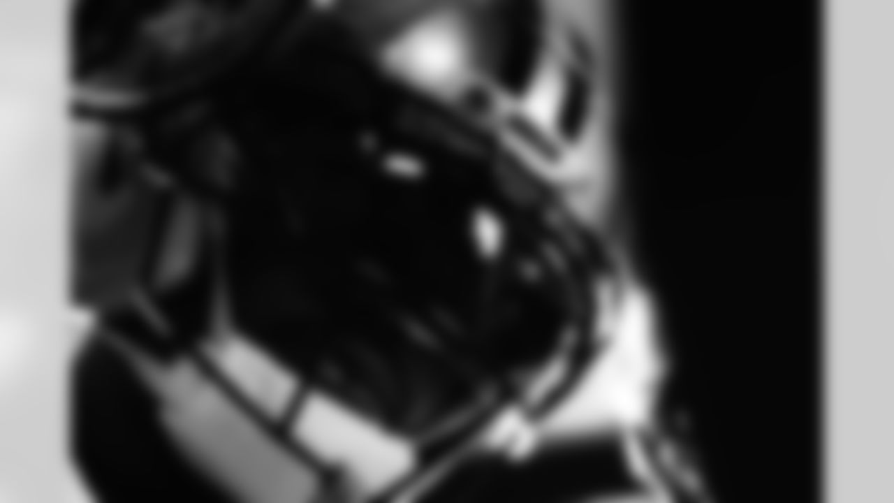 121425_CARatNO_AH101386