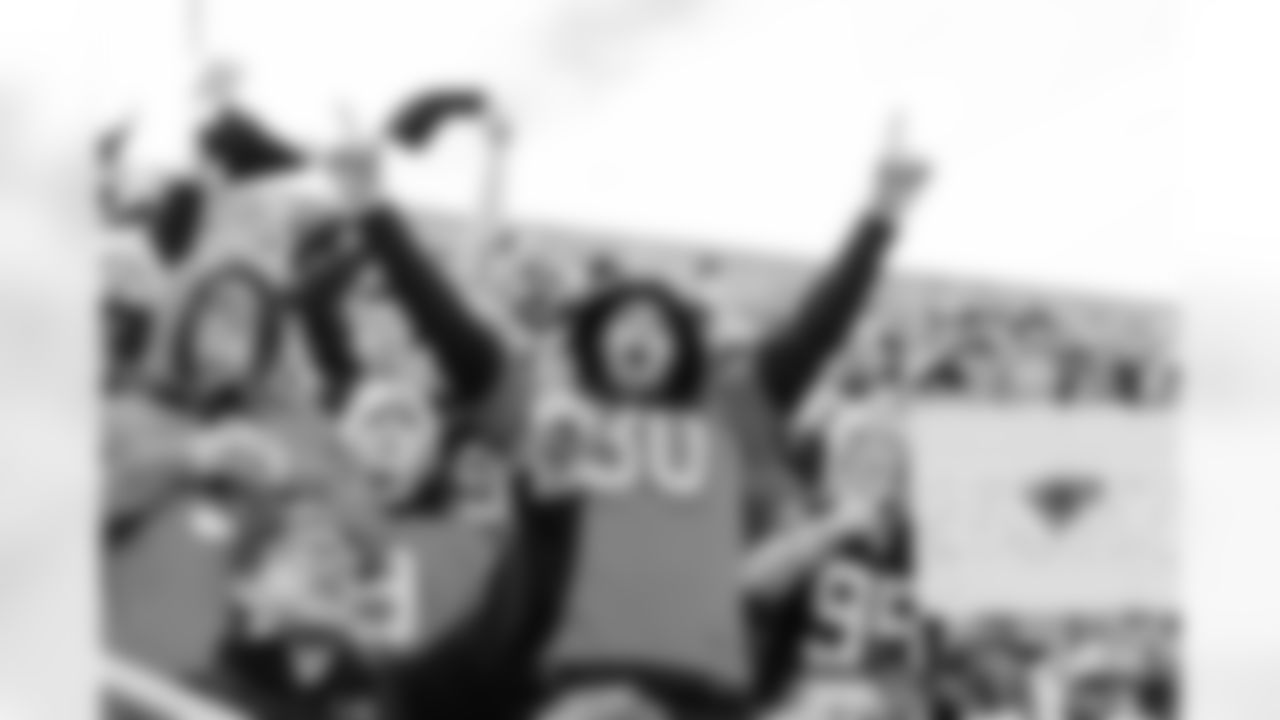 122125_CARvsTB_LB2_9566