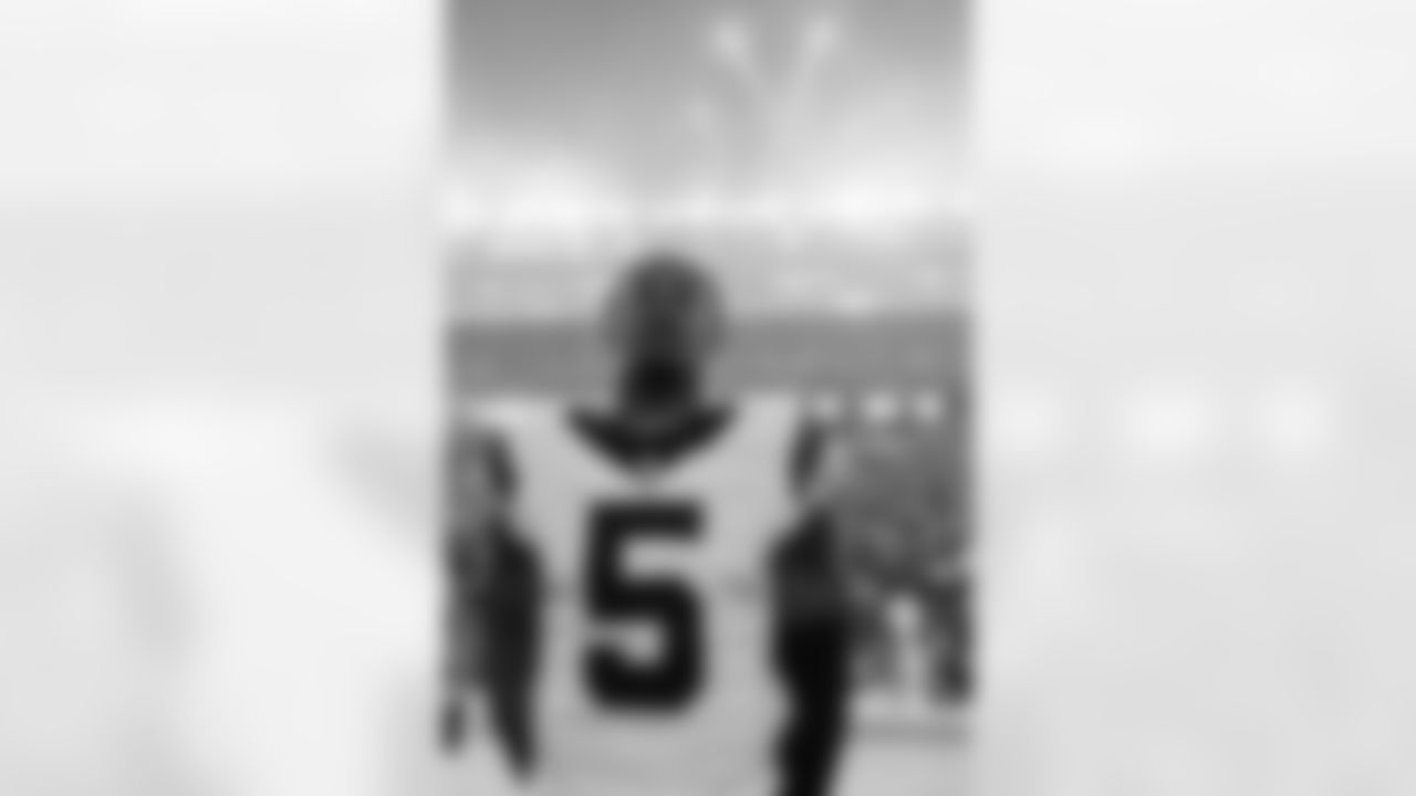 112425_CARatSF_AS109666