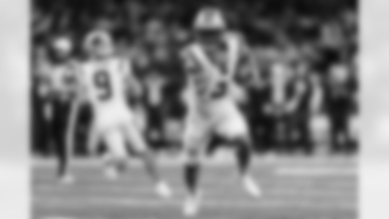 121425_CARatNO_AH308649