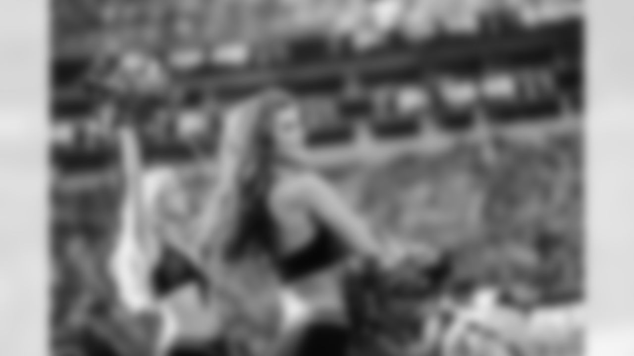 251109 ENT vs NO TopCats-54 (1)