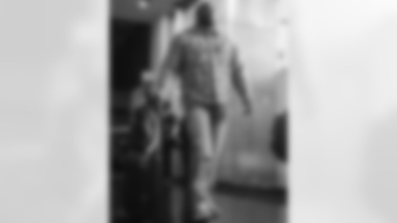 112425_CARatSF_AS306027