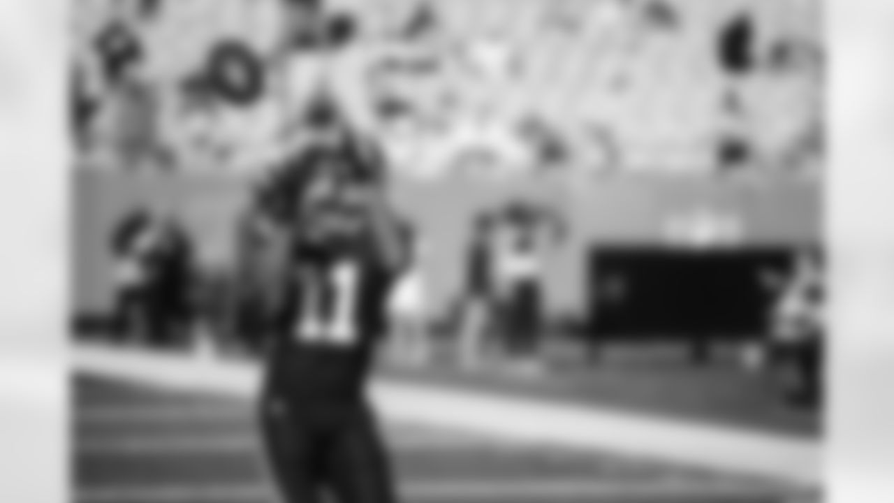 231119 Cowboys In Game Edits-15