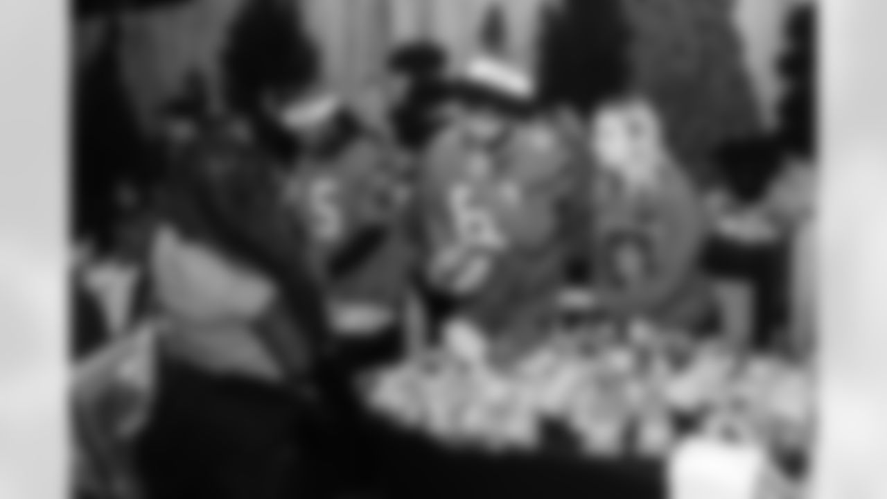 120925_JTTC_SELECTS-309471