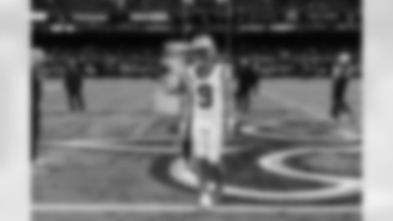 121425_CARatNO_AH101456