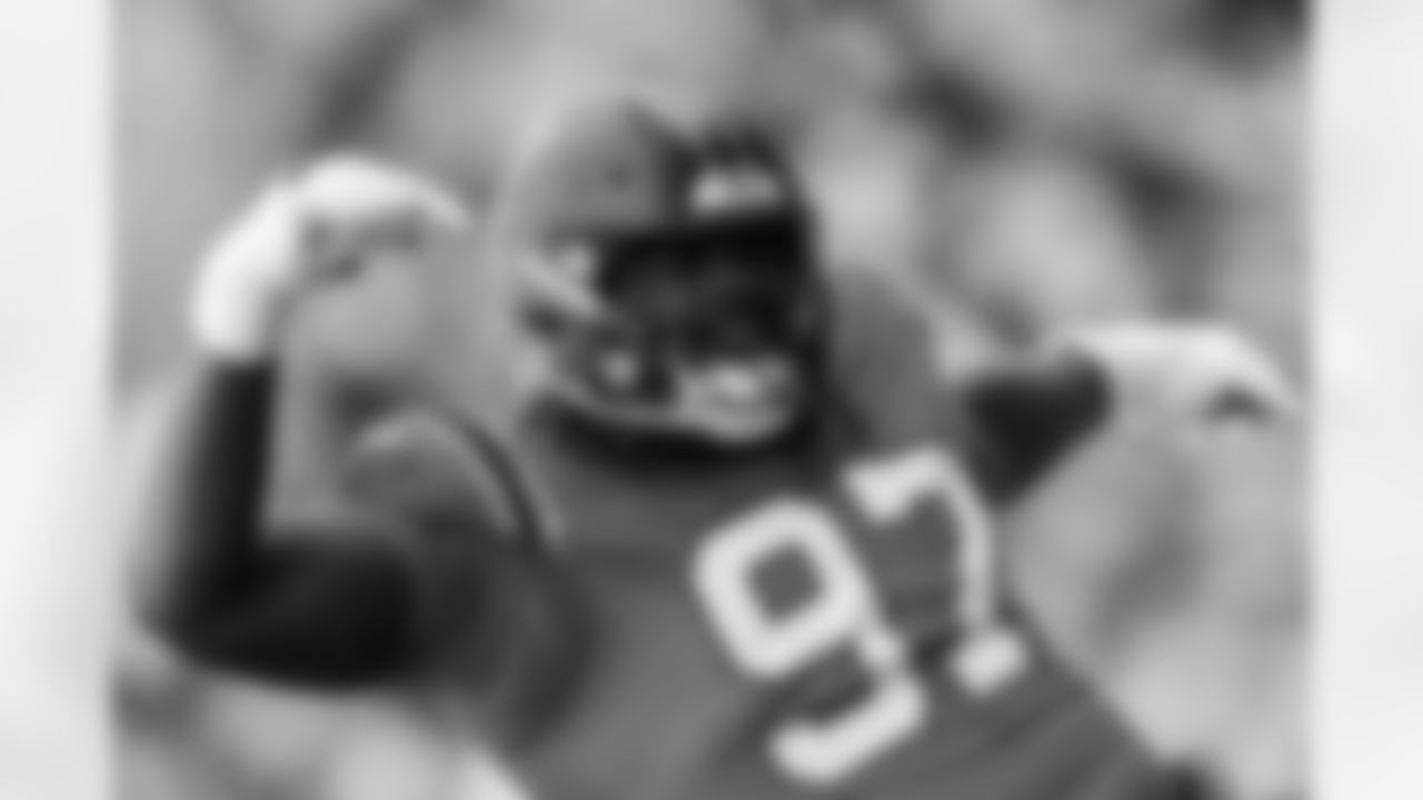 101225_DALvsCAR_AS101492-2