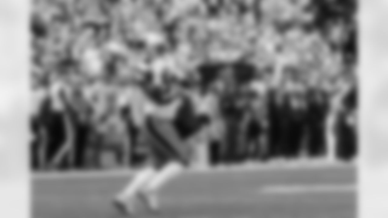 110225_CARatGB_AS205144