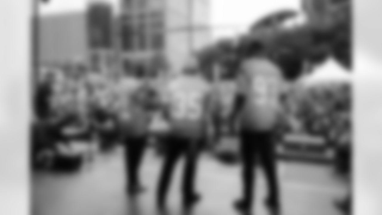 260110_CAR_vs_RAMS_RJ-83