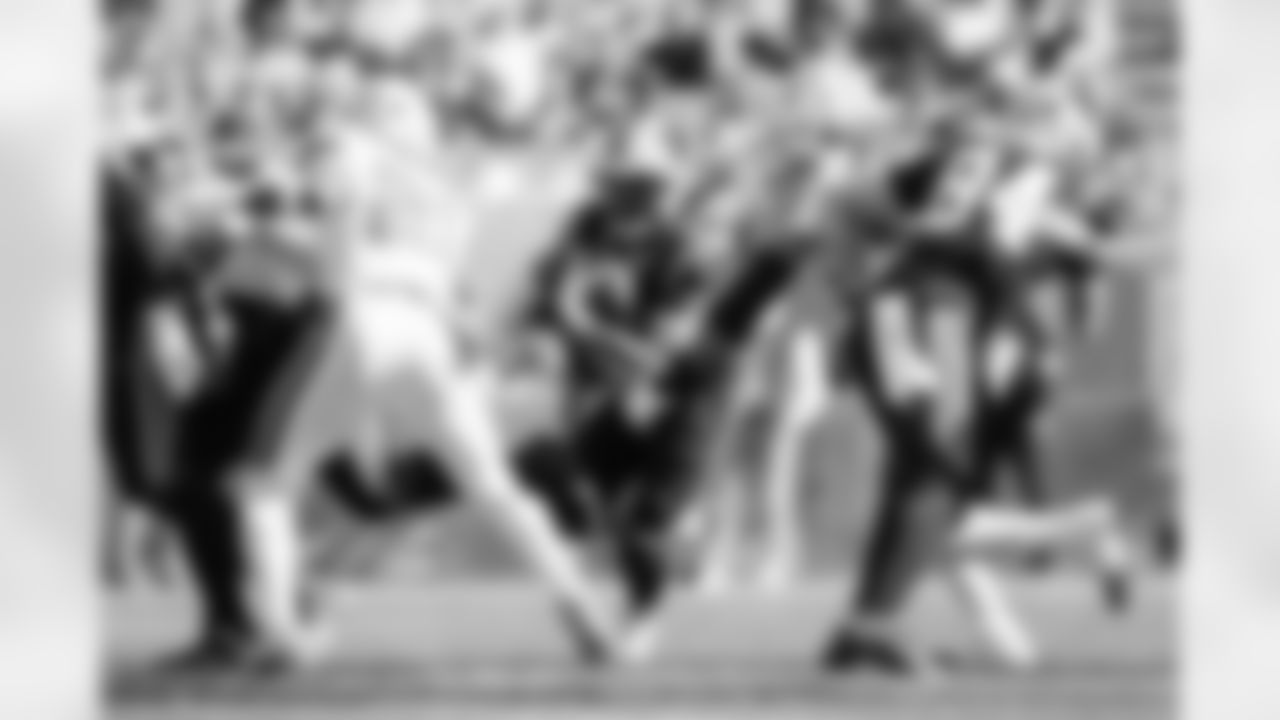 110925_CARvsNO_LW1_2048