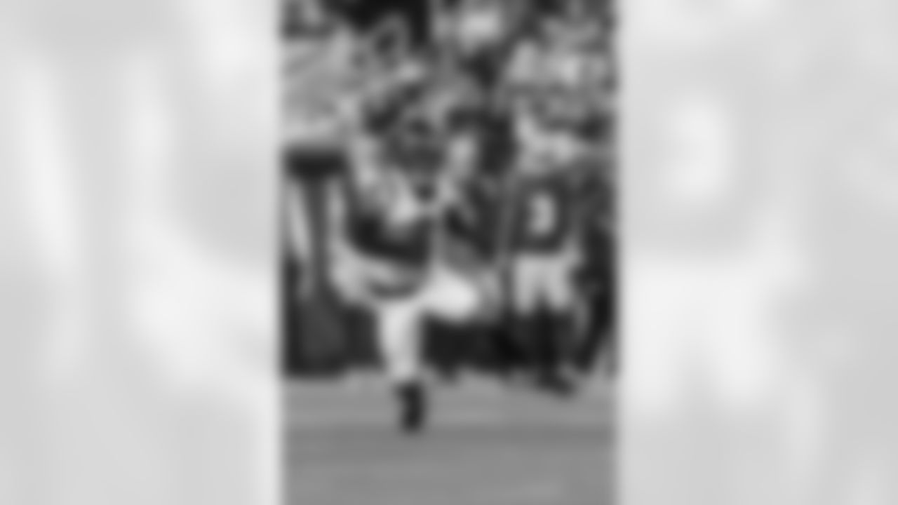 112425_CARatSF_AH100707