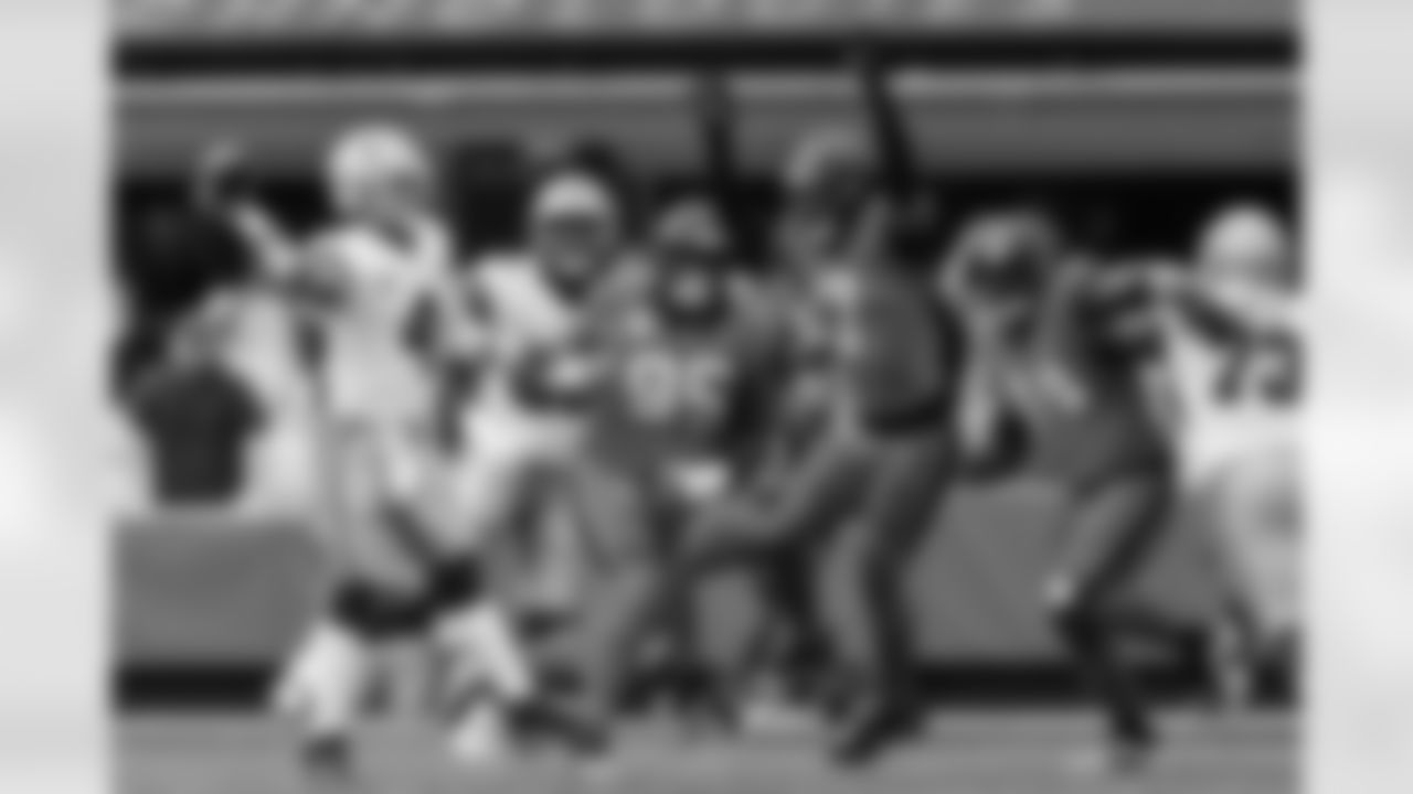 101225_DALvsCAR_AS109005
