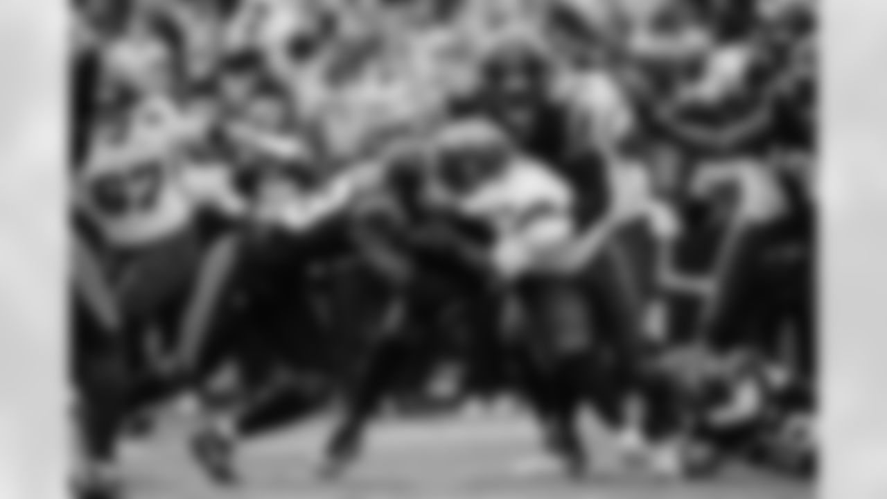 122125_CARvsTB_LW1_9383