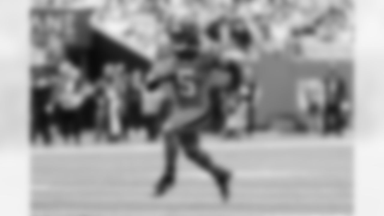 101225_DALvsCAR_AH307207