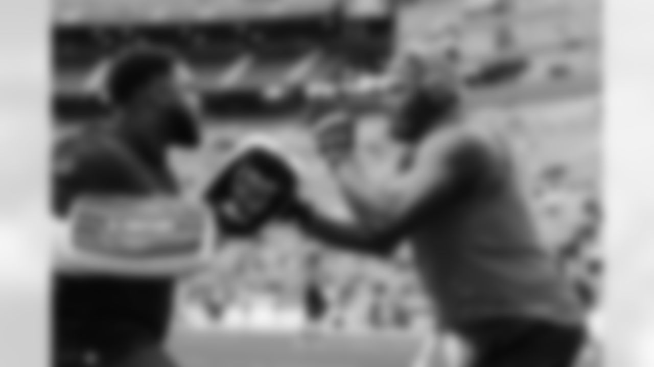 110225_CARatGB_AS204405