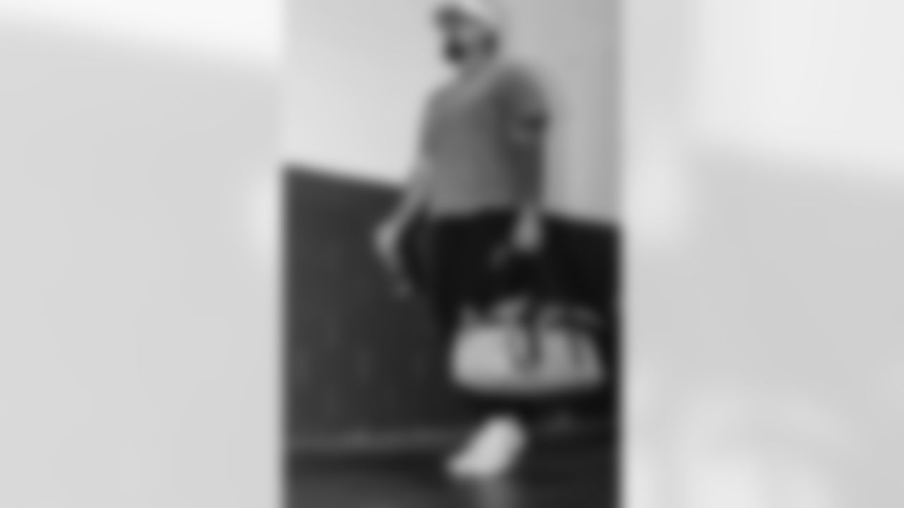 121425_CARatNO_AS301599