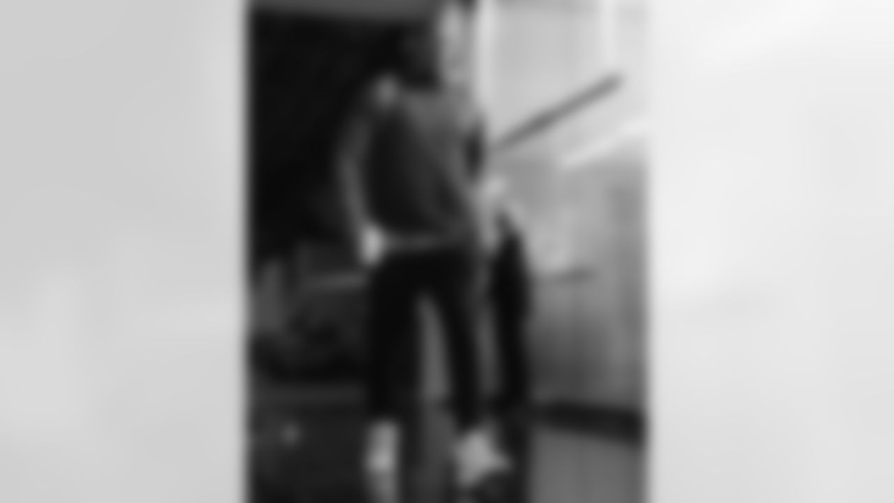 112425_CARatSF_AS305972