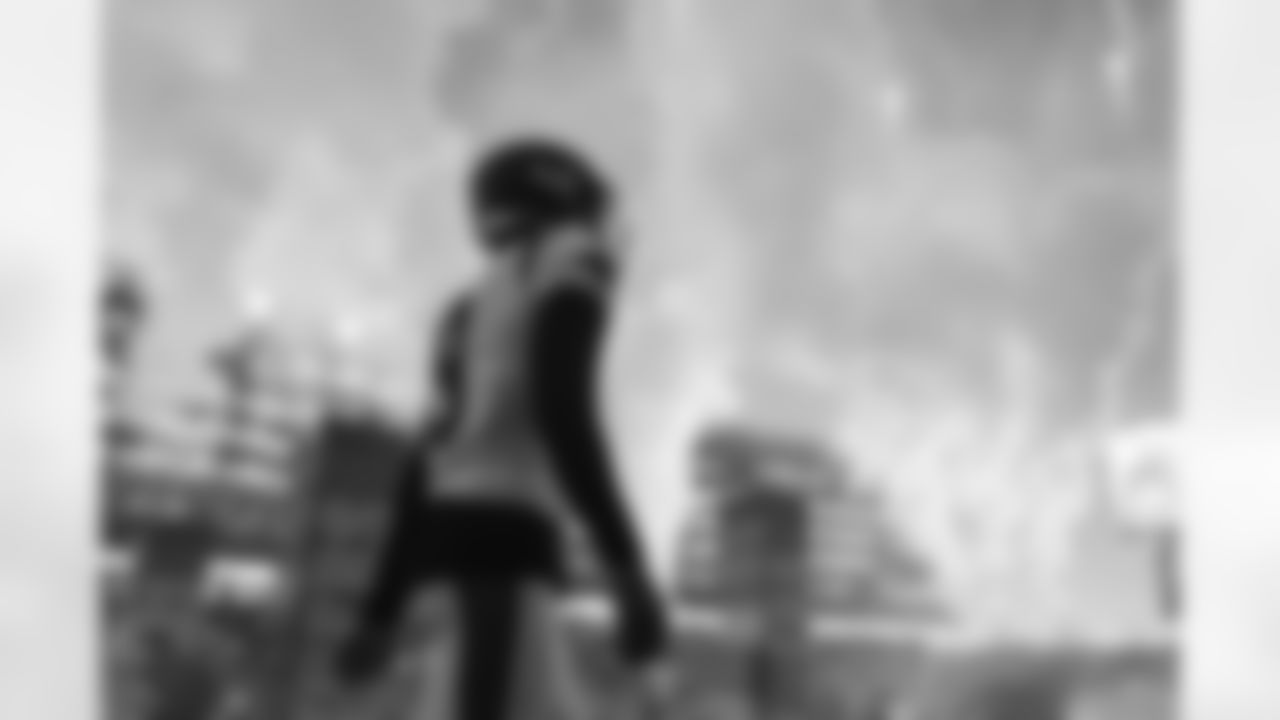 112425_CARatSF_AH202833