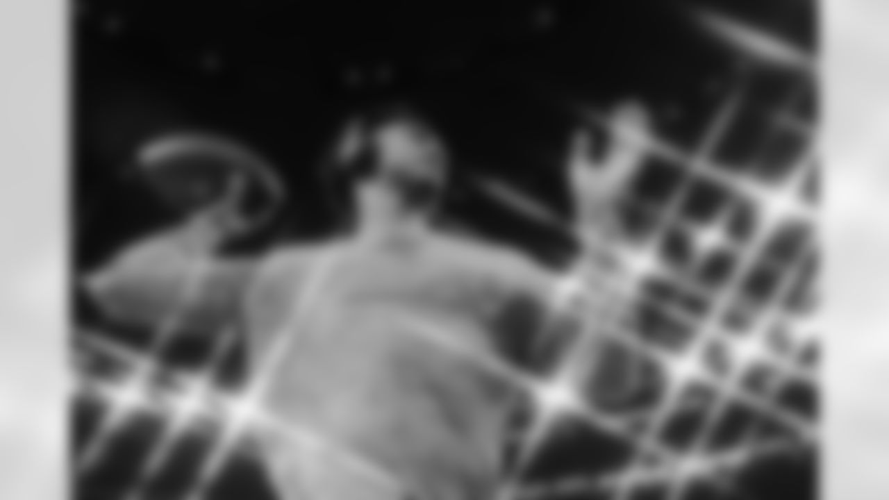 121425_CARatNO_AH209995