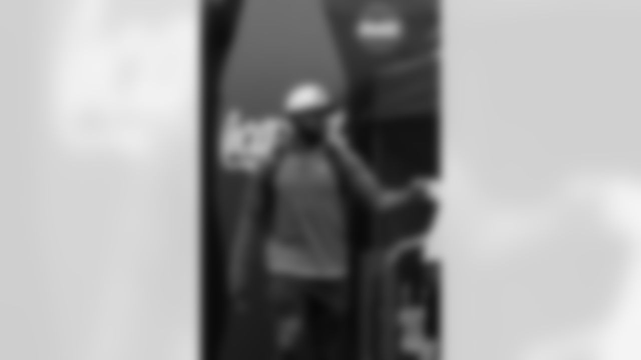 110925_CARvsNO_CB204771