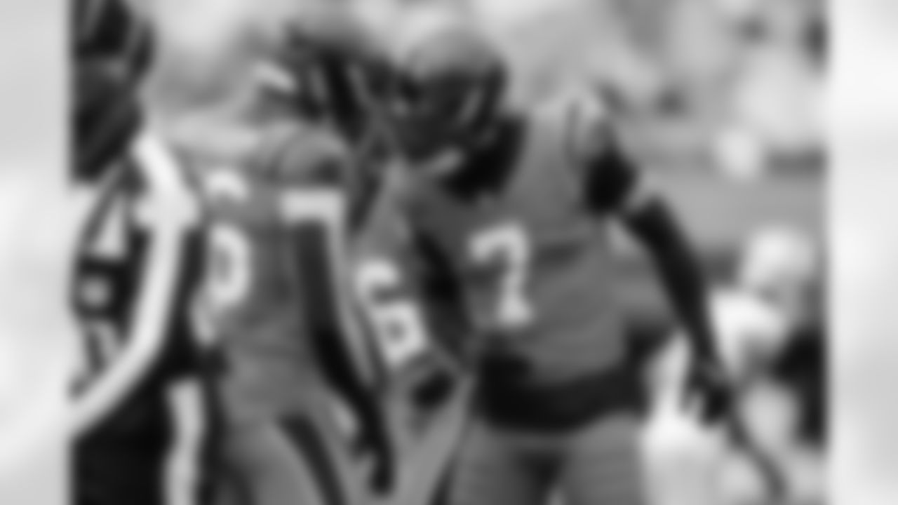 101225_DALvsCAR_LW1_7097