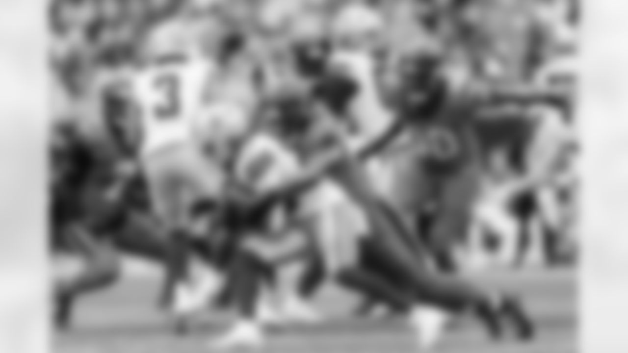 101225_DALvsCAR_AS100015