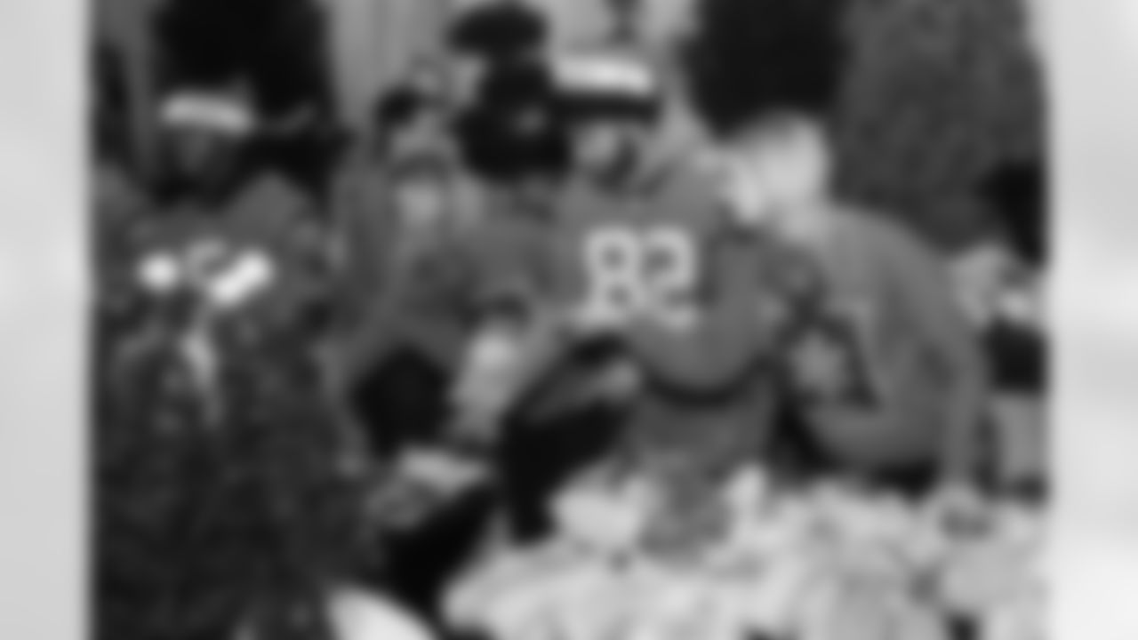 120925_JTTC_SELECTS-309452