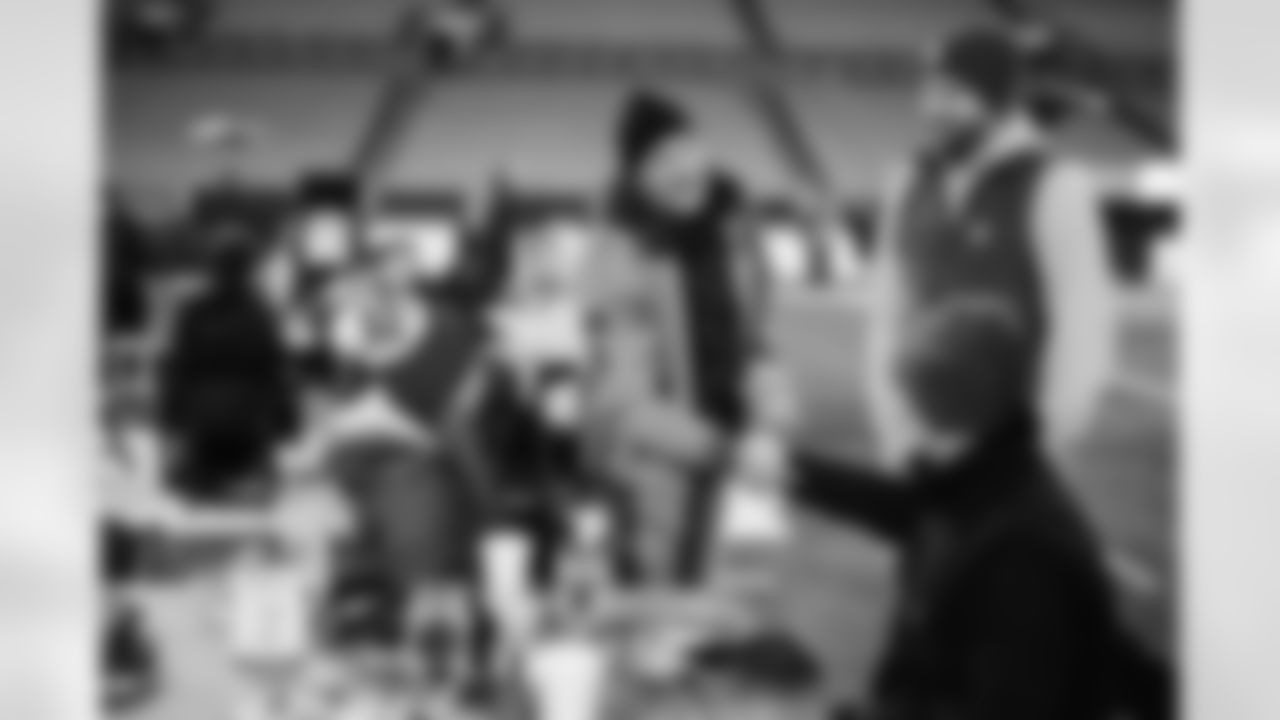 231101 Lowes Salute to Service CSW-21