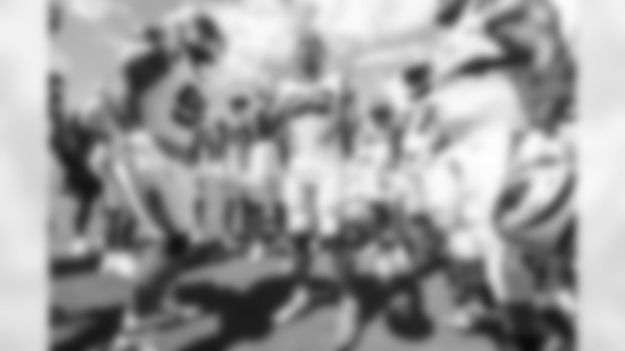 090725_CARatJAX_AH300066