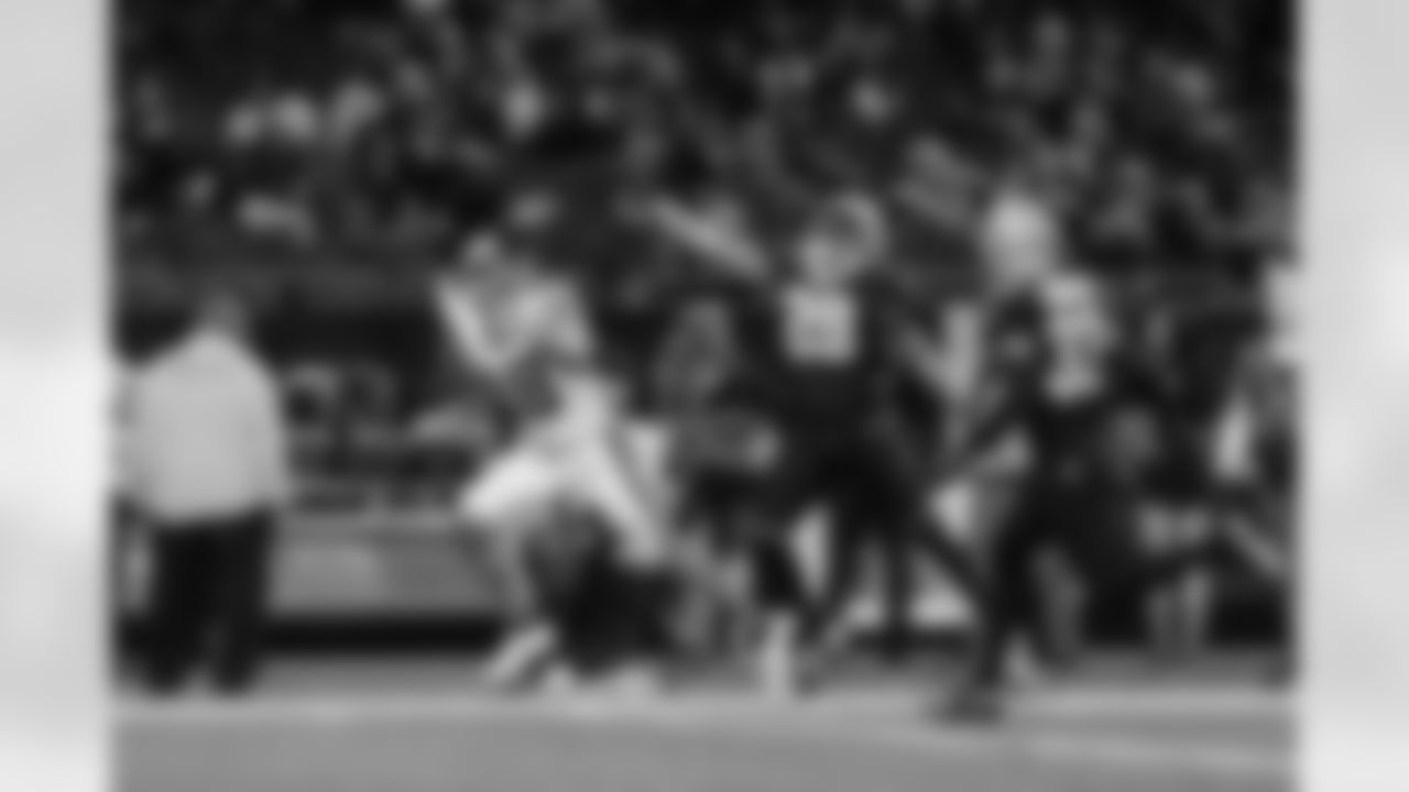 121425_CARatNO_AH102612