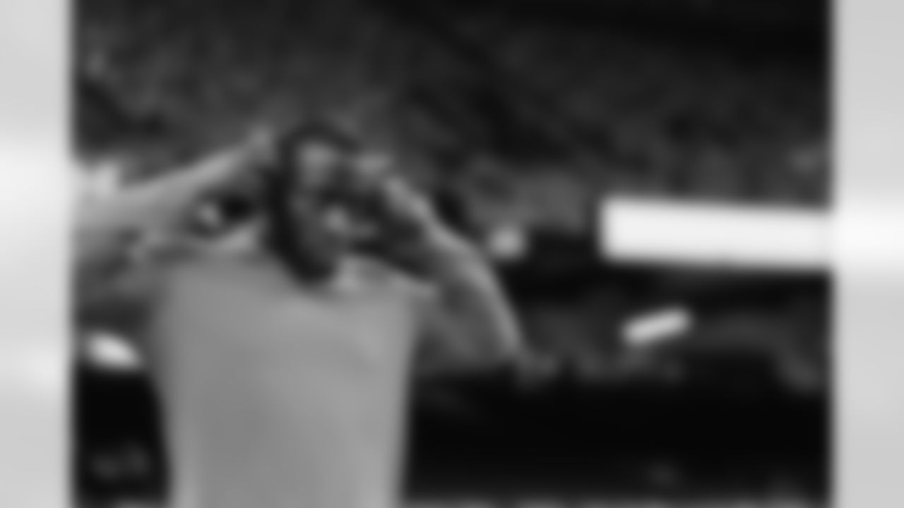 121425_CARatNO_AS206071